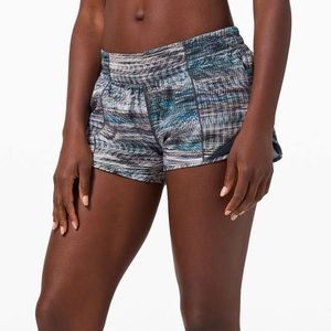 Hotty Hot Short II 2.5” Digital Oasis Grey Multi / True Navy